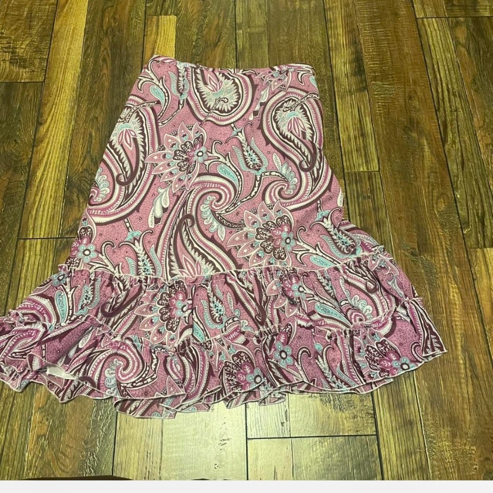 Vintage paisley ruffle mini skirt 🌸